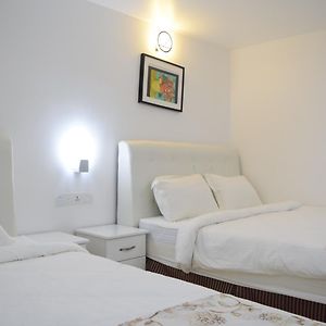 S Rose Hotel